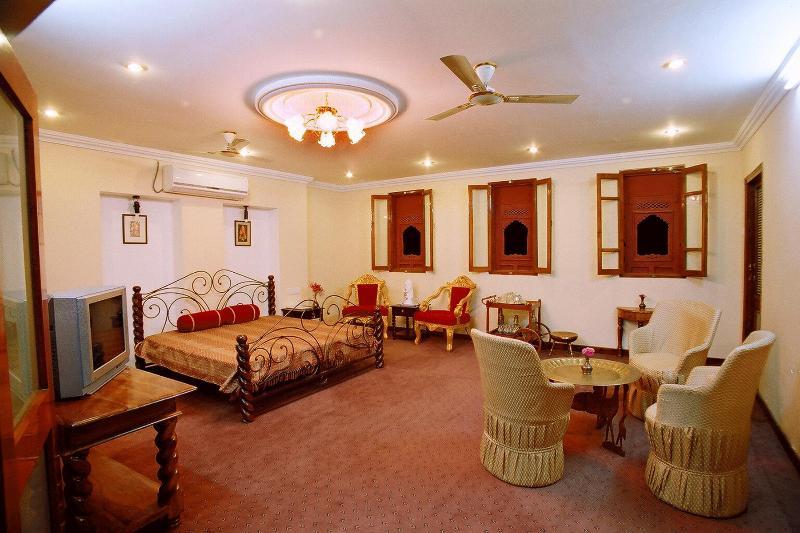 Oyo 9900 Hotel Pioneer Plaza Jodhpur  Exterior photo