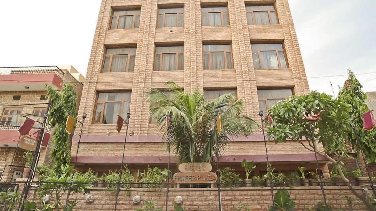 Oyo 9900 Hotel Pioneer Plaza Jodhpur  Exterior photo